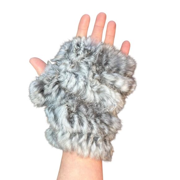 JOCELYN Knit & Rabbit Fur Fingerless Gloves In Light Gray Mist - Picture 4 of 7